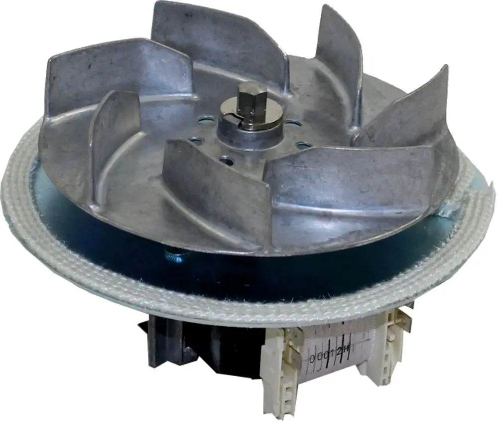 Saugzuggebläse mit einem rotierenden Metallflügel, montiert auf einer Basis mit elektrischen Anschlüssen, geeignet für Wolf Heizsysteme.